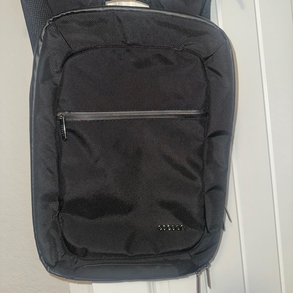 Cocoon Bag SLIM Backpack 15" Laptop + 10" Tablet Backpack Black - Picture 2 of 16